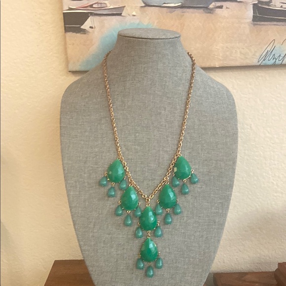 Vintage 90s Gold Toned Faceted Green Acrylic  Necklace - Picture 1 of 4
